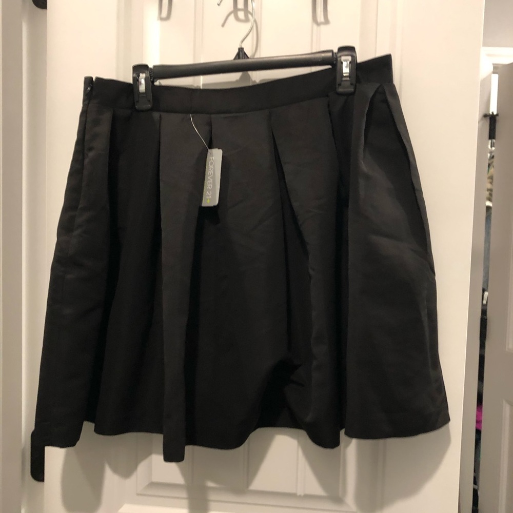 Short black skirt